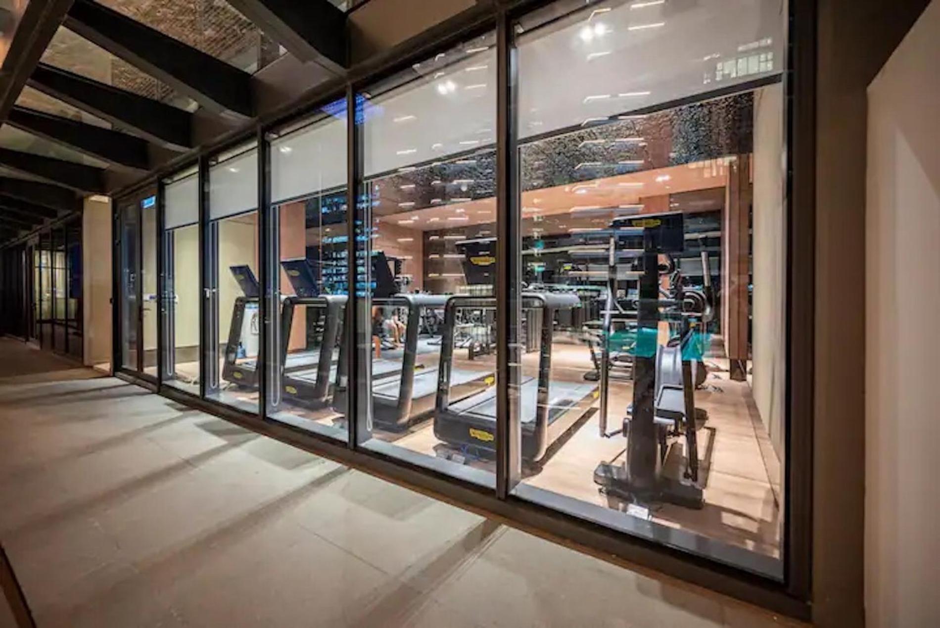 Zo Opera, Crest, Galleria -central Saigon -free Pool-gym-sauna Room-yoga * TP. Hồ Chí Minh