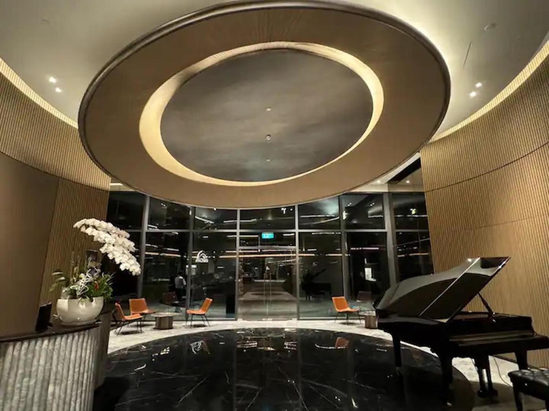 Zo Opera, Crest, Galleria -central Saigon -free Pool-gym-sauna Room-yoga Căn hộ TP. Hồ Chí Minh