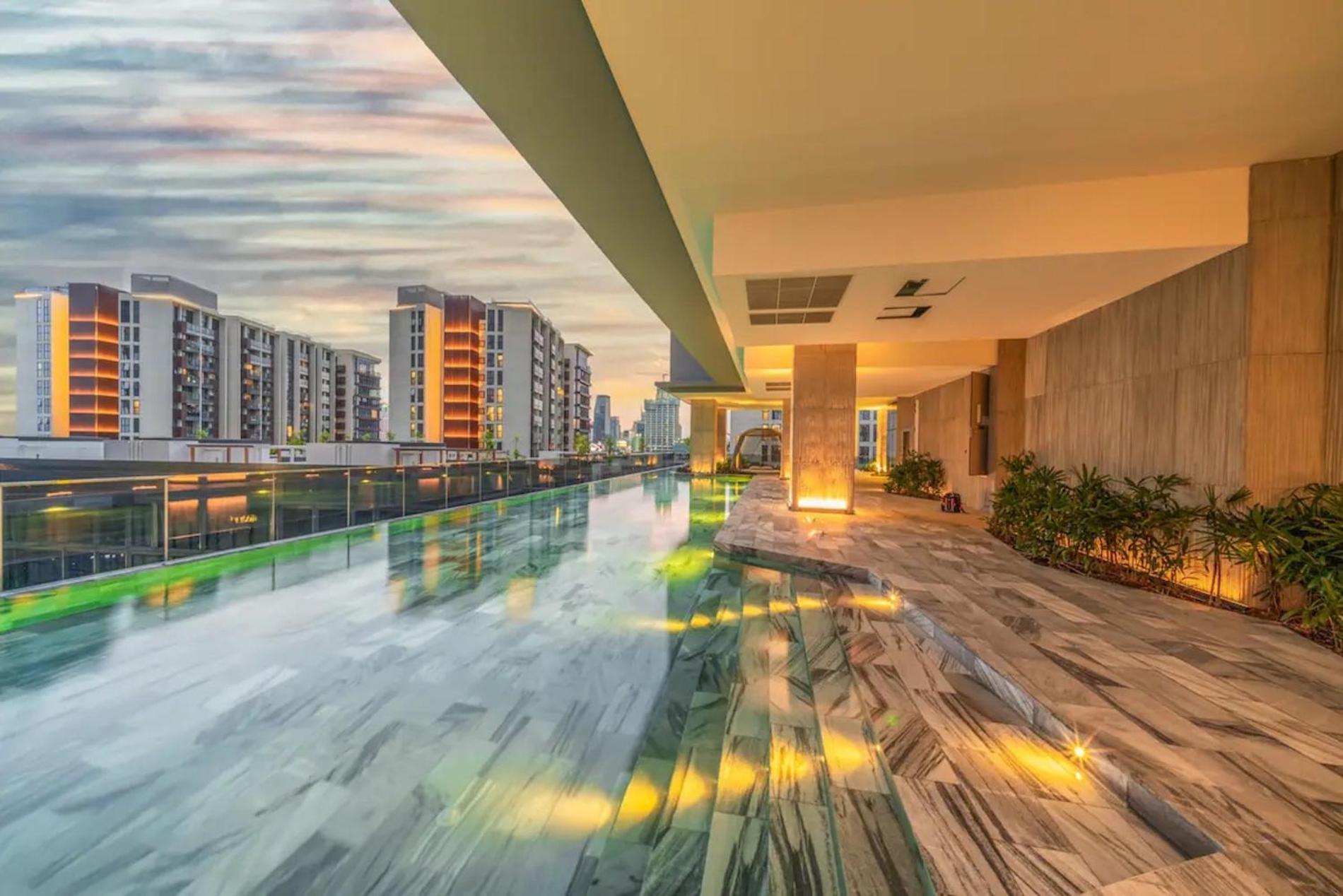 Zo Opera, Crest, Galleria -central Saigon -free Pool-gym-sauna Room-yoga Căn hộ TP. Hồ Chí Minh