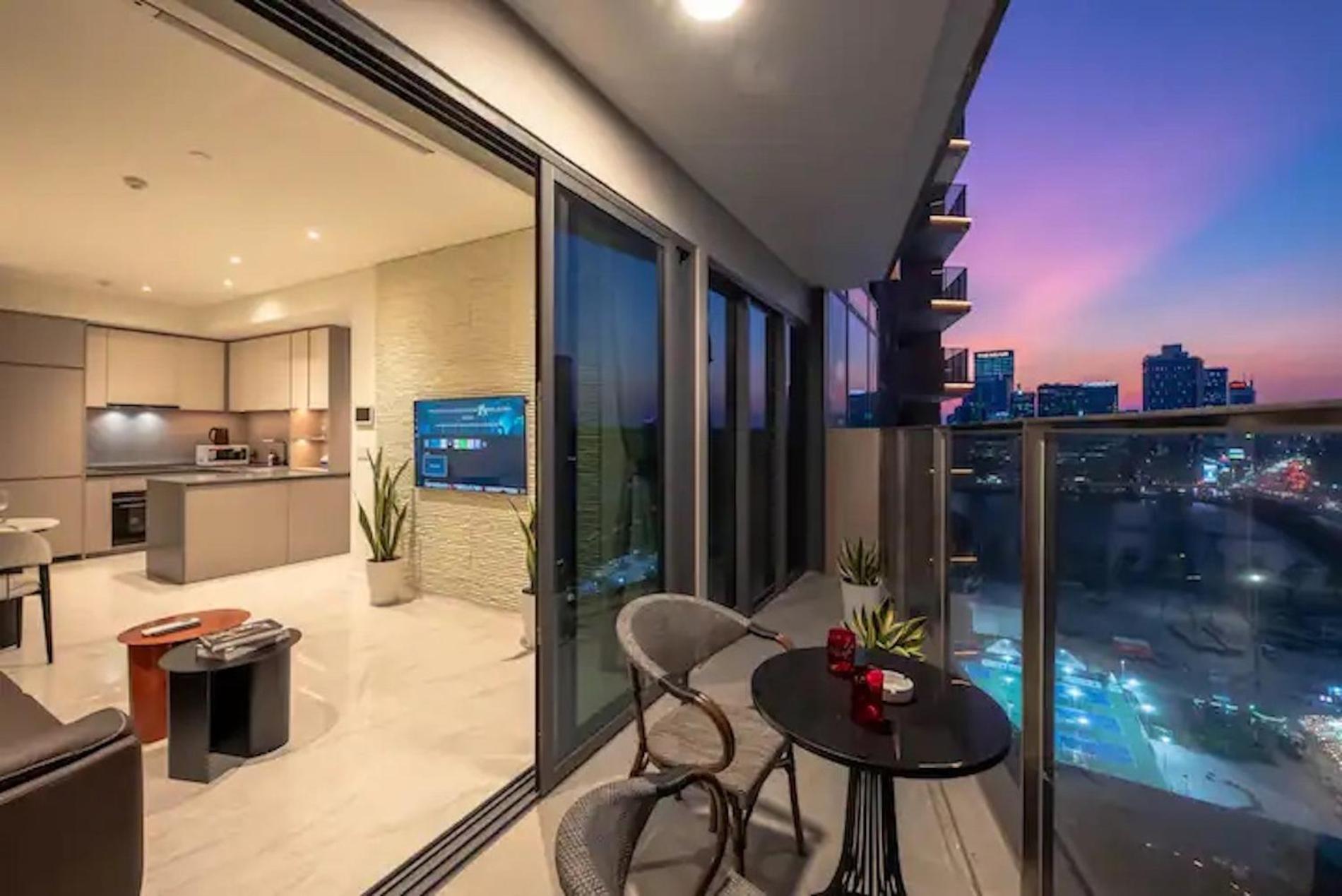 Zo Opera, Crest, Galleria -central Saigon -free Pool-gym-sauna Room-yoga * TP. Hồ Chí Minh
