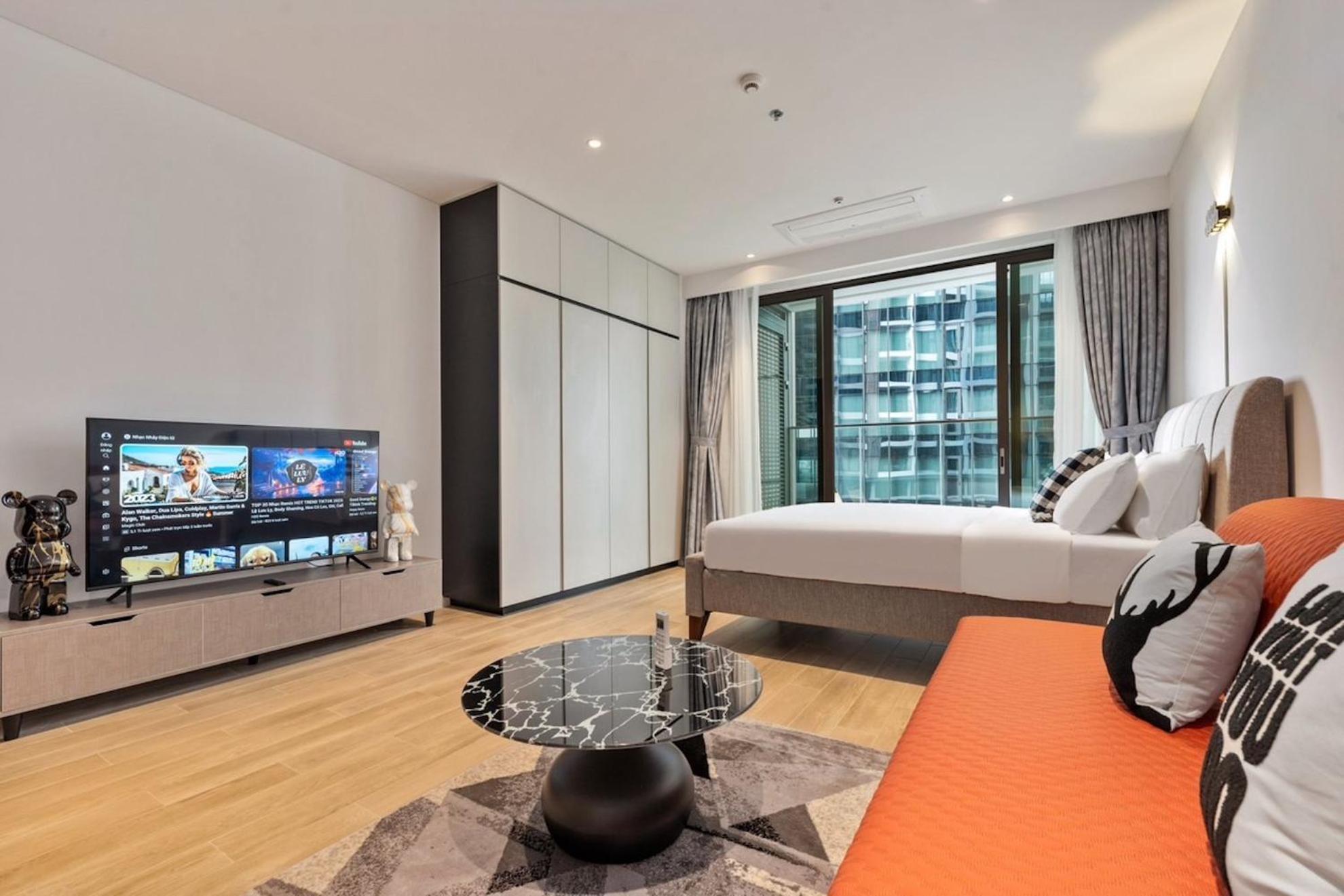 Căn hộ Zo Opera, Crest, Galleria -central Saigon -free Pool-gym-sauna Room-yoga *