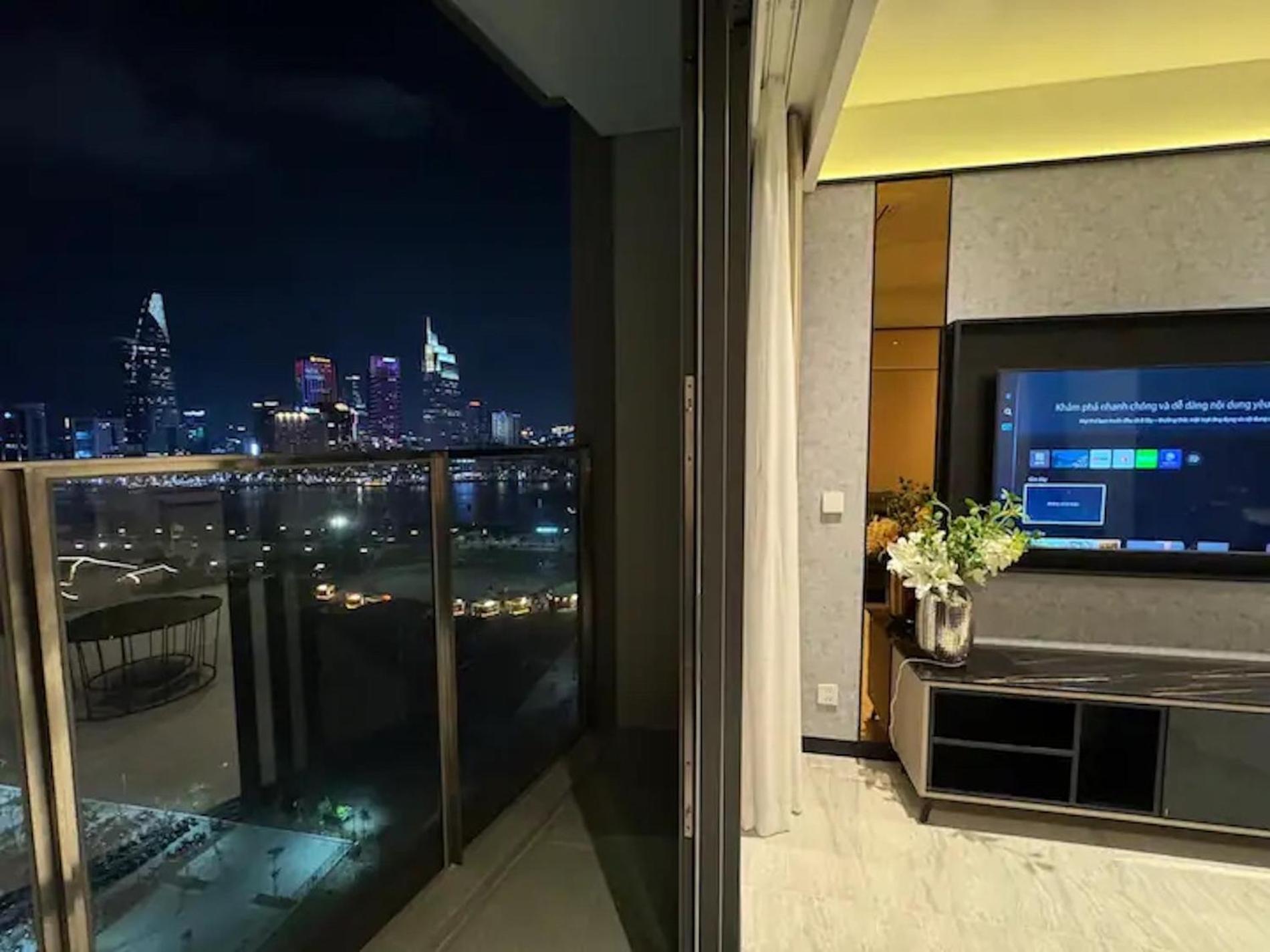 Căn hộ Zo Opera, Crest, Galleria -central Saigon -free Pool-gym-sauna Room-yoga *