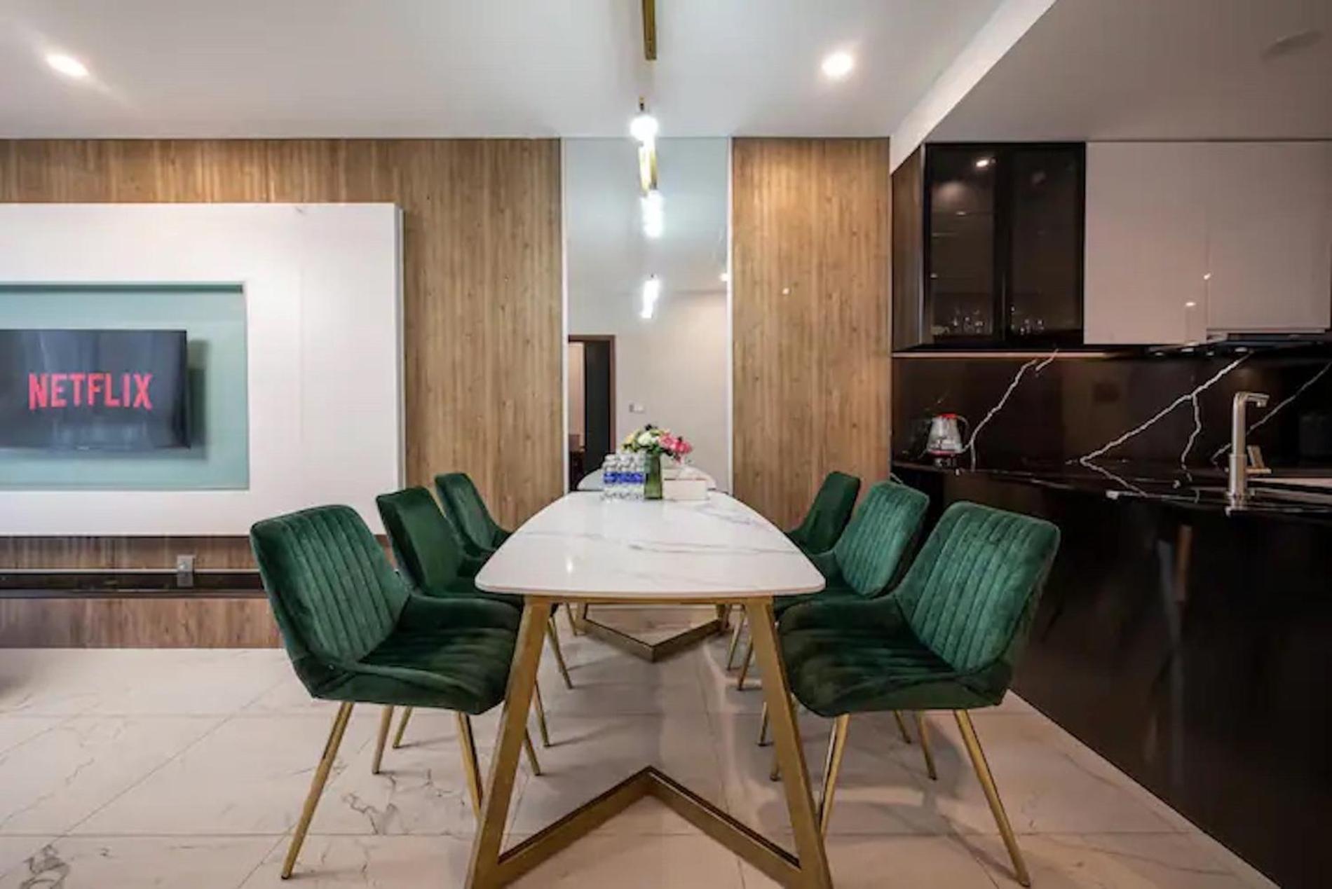Zo Opera, Crest, Galleria -central Saigon -free Pool-gym-sauna Room-yoga * TP. Hồ Chí Minh